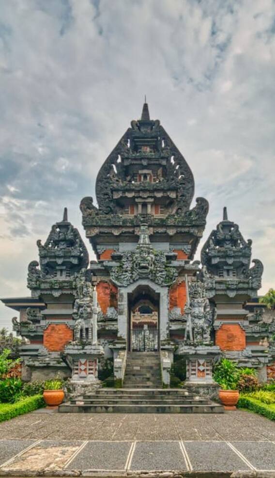 ये है भारत का सबसे बड़ा मंदिर