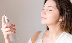 बारिश के मौसम में चेहरे की करें देखभाल, इन 6 चीजों को लगाना न भूलें