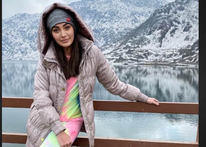 मनोरंजनसृष्टीत कलाकारांच्या अकाली एक्झिटची बातमी ही प्रचंड शॉकिंग असते. शुक्रवारची रात्र ही अशीच काहीशी होती.