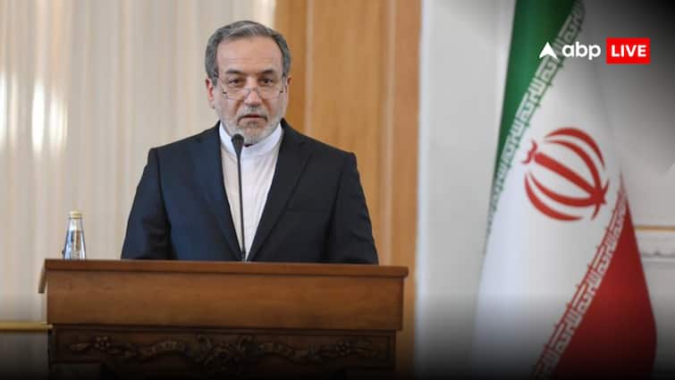 Iranian Foreign Minister Seyed Abbas Araghchi warne US that if it wants a deal Trump must abandon insulting language against Khamenei Iran-US Relations: 'अगर ट्रंप डील करना चाहते हैं तो...,' खामेनेई पर US राष्ट्रपति की कमेंट से भड़का ईरान; अराघची ने दे डाली नसीहत