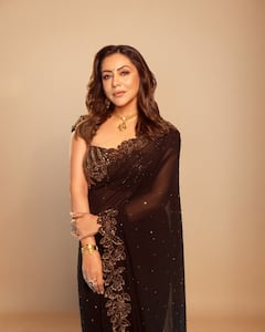 Gauri Khan Looks: हर मौके पर परफेक्ट लुक चाहती हैं? गौरी खान के स्टाइलिश आउटफिट्स से लें फैशन इंस्पिरेशन