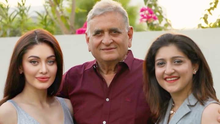 शेफाली जरीवाला के मामले में, उनके पिता सतीश जरीवाला हिंदू धर्म के हैं और एक व्यवसायी हैं। इस प्रकार, उपनाम 'जरीवाला' का हिंदू, मुस्लिम या किसी अन्य धर्म से कोई सीधा संबंध नहीं है।