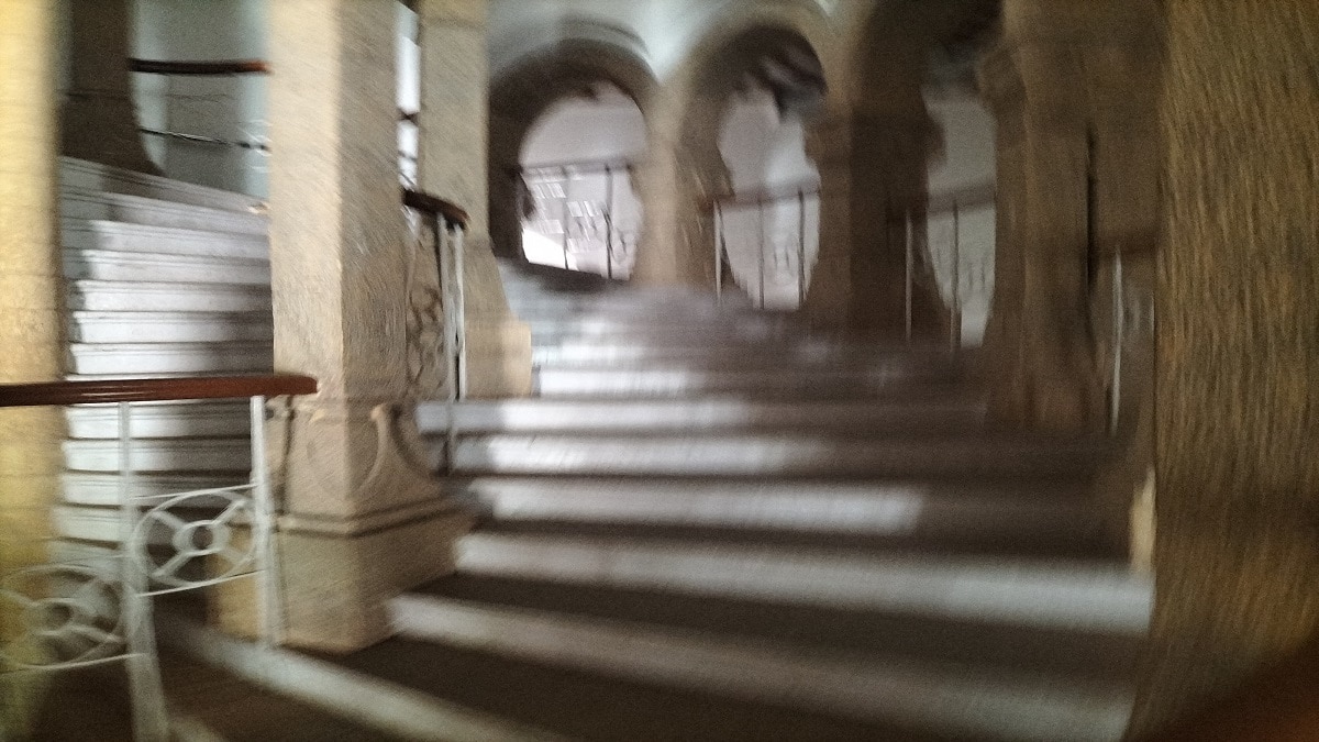 இன்றும் அனைவரும் வியந்து பார்க்கும் தஞ்சை பழைய கலெக்டர் அலுவலக கட்டடத்தின் கலையம்சம்