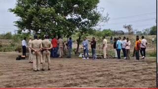 शेतीच्या धुऱ्याचा वाटप ठरलं जीवघेणं, वर्ध्यात काकू अन् चुलत भावाला कुऱ्हाडीनं संपवलं, नंतर आरोपीनं विष पित टोकाचं पाऊल उचललं