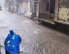 Vadodara Rain: ડભોઇમાં મેઘરાજાની ધમાકેદાર બેટિંગ, રસ્તા પર નદી વહેતી હોય તેવા દ્રશ્યો
