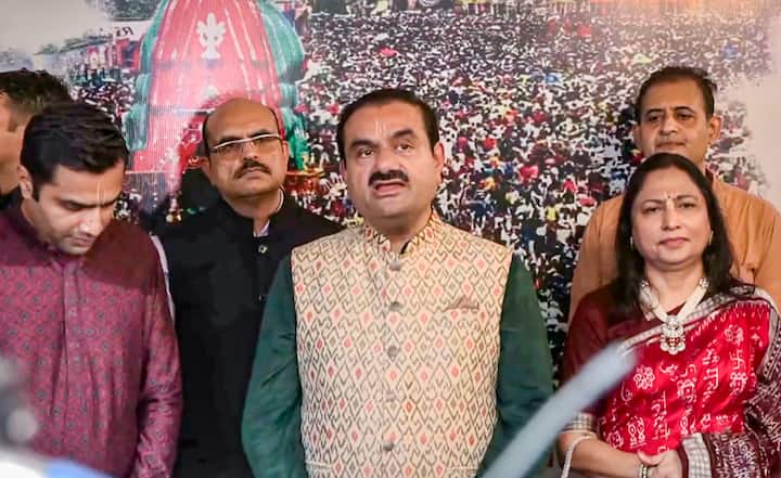 তিনি আরও লেখেন, 'এটি কেবল একটি যাত্রা নয়, বরং ভক্তি, সেবা ও নিষ্ঠার এক অনন্য উদযাপন।'