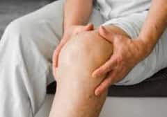 रात में क्यों बढ़ता है यूरिक एसिड? जानिए इसके 6 संकेत