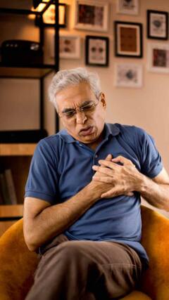 గుండెపోటుకి ముందు శరీరం సంకేతాలు ఇవే