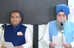 ਸਪੀਕਰ ਕੁਲਤਾਰ ਸੰਧਵਾਂ ਨੇ ਸੰਜੀਵ ਅਰੋੜਾ ਨੂੰ ਵਿਧਾਇਕ ਵਜੋਂ ਚੁਕਵਾਈ ਸਹੁੰ, CM ਮੌਕੇ 'ਤੇ ਰਹੇ ਮੌਜੂਦ, ਦੇਖੋ ਵੀਡੀਓ