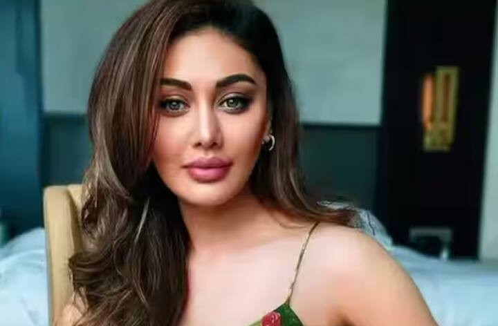 ਤੁਹਾਨੂੰ ਦੱਸ ਦਈਏ ਕਿ ਜ਼ਰੀਵਾਲਾ ਕਿਸੇ ਵੀ ਭਾਈਚਾਰੇ ਨਾਲ ਸਬੰਧਤ ਨਹੀਂ ਹੈ, ਨਾ ਤਾਂ ਹਿੰਦੂ ਅਤੇ ਨਾ ਹੀ ਮੁਸਲਿਮ। ਸਗੋਂ, ਇਹ ਗੁਜਰਾਤੀ ਲੋਕਾਂ ਦਾ ਇੱਕ ਟ੍ਰੇਡੀਸ਼ਨਲ ਟਾਈਟਲ ਹੈ ਜੋ ਇੱਕ ਵਪਾਰਕ ਪਰੰਪਰਾ ਨਾਲ ਜੁੜਿਆ ਹੋਇਆ ਹੈ। ਇਹ ਟਾਈਟਲ ਉਨ੍ਹਾਂ ਲੋਕਾਂ ਨੂੰ ਦਿੱਤਾ ਜਾਂਦਾ ਸੀ ਜਿਹੜੇ ਸੋਨੇ ਅਤੇ ਚਾਂਦੀ ਦੇ ਤਾਰ ਭਾਵ ਕਿ ਜਰੀ ਦੀ ਕੜ੍ਹਾਈ ਦਾ ਕੰਮ ਕਰਦੇ ਸੀ।