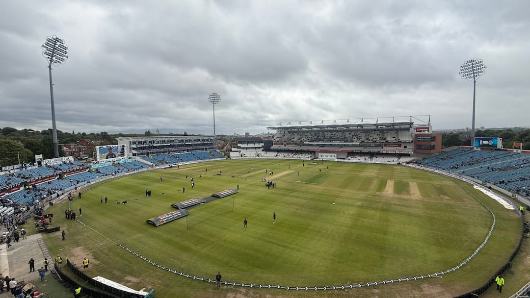 50 ચોગ્ગા અને 22 છગ્ગા સાથે આ બેટ્સમેને 404 રનનો ઢગલો કર્યો, ટીમે બનાવ્યા 770 રન Mustakim Howlader Scores 404 Runs with 50 Fours, Team Posts 770 in Record Match 50 ચોગ્ગા અને 22 છગ્ગા સાથે આ બેટ્સમેને 404 રનનો ઢગલો કર્યો, ટીમે બનાવ્યા 770 રન