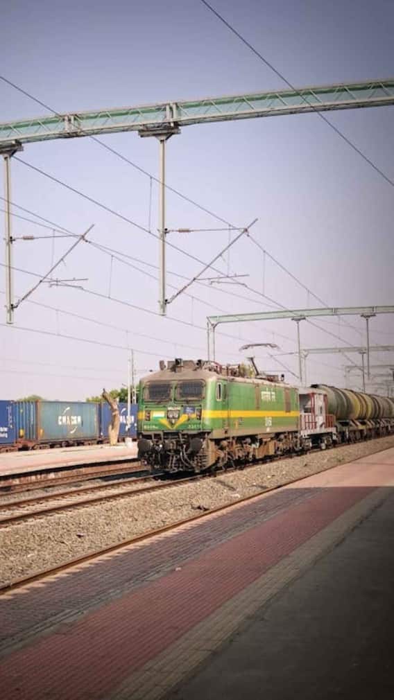 कारों और बाइक में ट्रेन की तरह क्यों नहीं लगाते लोहे के पहिए?