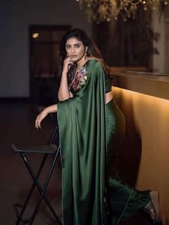 Anjali: ట్రెడిషనల్ శారీలో అంజలి - చూపుల్తో కట్టి పడేస్తుందిగా...