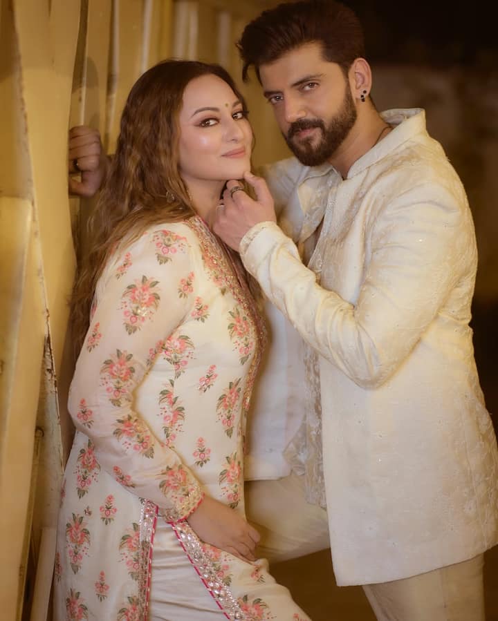 Let me tell you that after dating Zaheer Iqbal for 7 years, the actress married her. Sonakshi also told that many experiences in life have made her very strong emotionally.