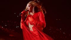 Beyoncé’s Flying Car Tilts Mid-Air In Scary Mishap At Houston Concert