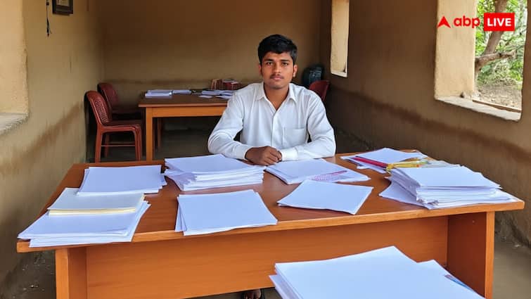 How much salary does Panchayat Secretary get and what are his duties know here पंचायत सचिव को मिलती है इतनी सैलरी, जानिए इनके पास होते हैं कौन-कौन से काम