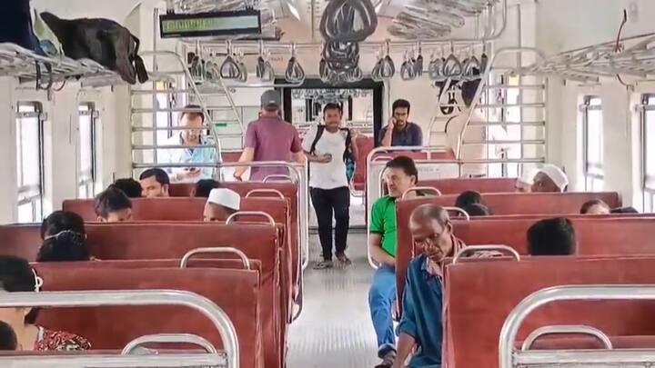৩০ জুন, সোমবার হাওড়া থেকে ৬৮১২১ হাওড়া-পুরুলিয়া মেমু প্যাসেঞ্জার  ট্রেনটি ছাড়বে। আবার ১ জুলাই পুরুলিয়া থেকে ছাড়বে ৬৮১২২ পুরুলিয়া-হাওড়া মেমু প্যাসেঞ্জার।