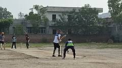 ਪੰਜਾਬ ‘ਚ ਕ੍ਰਿਕਟ ਖੇਡ ਰਹੇ ਨੌਜਵਾਨ ਦੀ ਦਿਲ ਦਾ ਦੌਰਾ ਪੈਣ ਨਾਲ ਮੌਤ, ਛੱਕਾ ਮਾਰਨ ਤੋਂ ਬਾਅਦ ਜ਼ਮੀਨ ‘ਤੇ ਡਿੱਗਿਆ, CPR ਵੀ ਨਹੀਂ ਬਚਾ ਸਕੀ