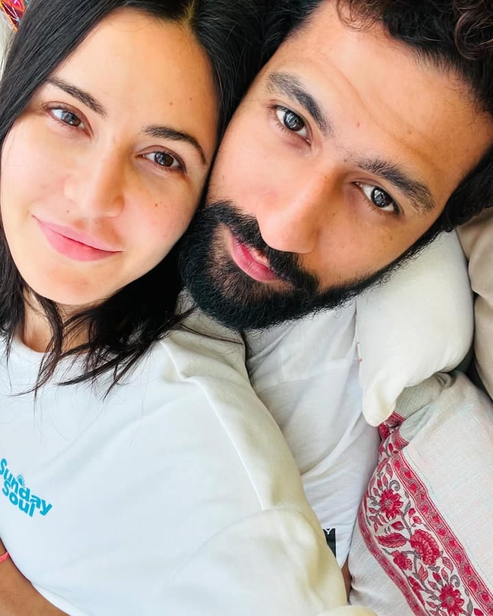 विक्की को कैटरीना की ये इमानदारी बेहद पसंद है. इसी से उन्हें अपनी एक्टिंग स्किल्स में इंप्रूवमेंट करने का मौका मिलता है.