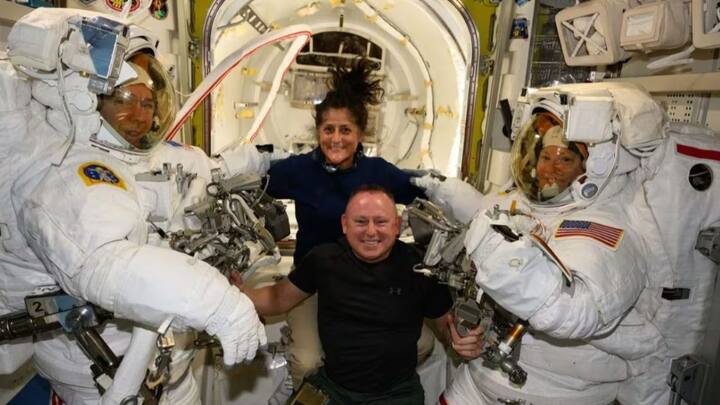 रिपोर्ट्स की मानें तो जब कुछ एस्ट्रोनॉट्स के दिमाग को अंतरिक्ष में जाने से पहले और बाद में स्कैन किया गया और दोनों की तुलना हुई तो उनके दिमाग के कुछ खास हिस्से पेरिवैस्कुलर स्पेस पर इसका असर नजर आया.