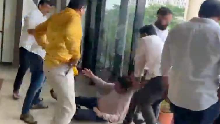 Bhubaneswar BMC Officer Beaten In Office In Broad Daylight BJD Congress Slam BJP Odisha Govt Over Jungle Raj Bhubaneswar Civic Officer Assaulted In Office; Mayor Says ‘Nobody Is Safe’, Oppn Calls It ‘Jungle Raj Of BJP’