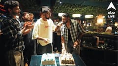 ইংল্যান্ডের মাটিতে কেক কাটলেন বুমরা-সিরাজ, কোহলি-রোহিতকে ছাড়াই বিশ্বকাপ জয়ের সেলিব্রেশন