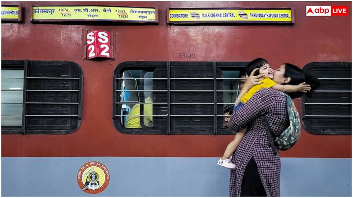 इस कदम के पीछे का मकसद ये है कि वेटिंग टिकट वाले यात्रियों को अपनी टिकट की स्थिति का जल्दी पता चलेगा. अगर जरूरत हो तो उन्हें अपने सफर के लिए वैकल्पिक व्यवस्था के लिए अधिक समय मिलेगा. इससे खासकर दूरदराज या शहरी उपनगरों से आने वाले पैसेंजर्स को फायदा मिलेगा.