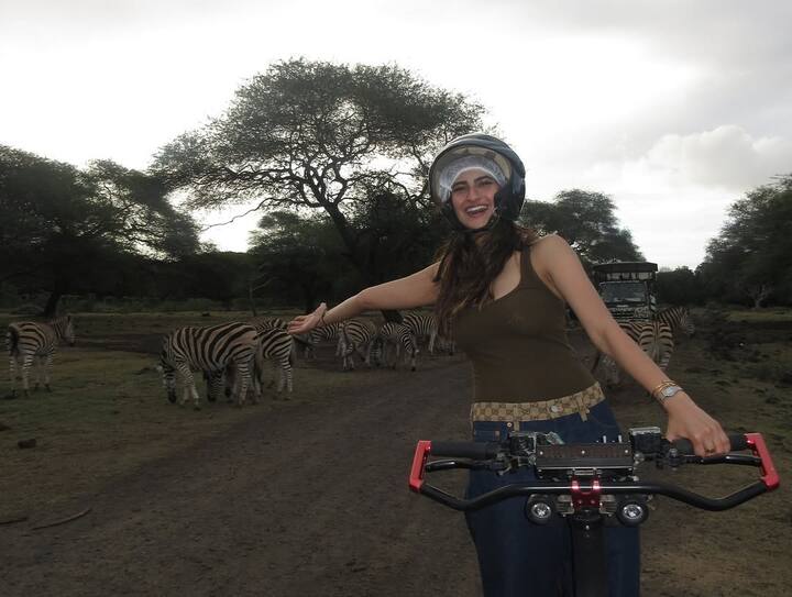 मॉरिशस के जू में पलक तिवारी ने खूब एंजॉय किया है जो फोटोज में साफ दिख रहा है.