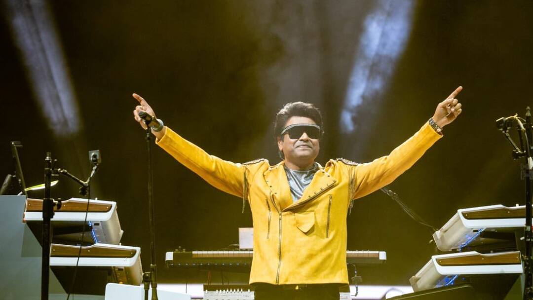 எட்டுத்திக்கும் இவர் புகழ் பாடும்.. ஹாரிஸ்-க்கு கிடைத்த கெளரவம்.. எந்த நாட்டில் தெரியுமா?