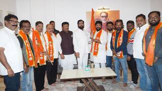 Harshal Surve: अखेर हर्षल सुर्वेंचा शिवसेना ठाकरे गटाला जय महाराष्ट्र; राजीनाम्यानंतर काही तासातच शिवसेना शिंदे गटात प्रवेश