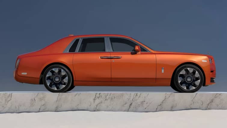 अगर करोड़ों का टैक्स न लगे तो भारत में कितने की मिल जाएगी Rolls-Royce? जानें कीमत Rolls Royce Phantom Price in India How Many Crore Rupees Tax Specifications Features Details अगर करोड़ों का टैक्स न लगे तो भारत में कितने की मिल जाएगी Rolls-Royce? जानें कीमत