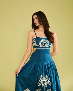 Palak Tiwari: हॉटनेसचा कहर.. पलकचे नवे फोटो वाढवतायत इंटरनेटचं तापमान!