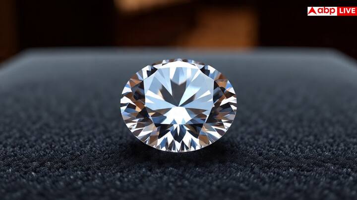 अगर बात करें कि किस देश में हीरे की सबसे पहले खुदाई हुई थी तो वह देश भारत है. सबसे पहले भारत के ही खदानों में हीरे की खुदाई हुई थी.