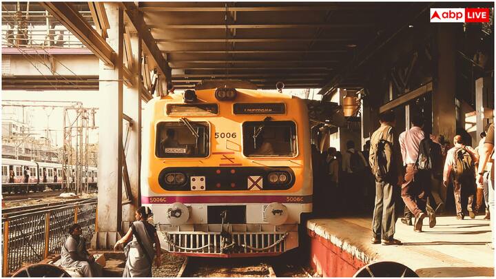 रेलवे 1 जुलाई 2025 से Tatkal टिकट सिर्फ प्रमाणित उपयोगकर्ताओं को ही बुक करने की इजाजत देगा. साथ ही, IRCTC वेबसाइट/ऐप पर जुलाई के अंत तक OTP आधारित वेरिफिकेशन भी जरूरी किया जाएगा. Tatkal बुकिंग के लिए ऑथेंटिसिएशन सिस्टम का विस्तार किया जाएगा और यह वेरिफिकेशन, आधार कार्ड नंबर या डिजीलॉकर में उपलब्ध किसी भी सरकारी पहचान पत्र के जरिए किया जाएगा.