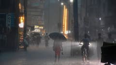 West Bengal Weather: বঙ্গে নিম্নচাপের ভ্রুকুটি, প্রবল বৃষ্টির পূর্বাভাস; এই জেলাগুলিতে জারি সতর্কতা
