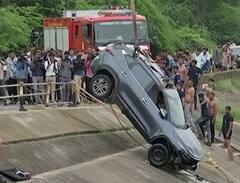 Gandhinagar: નભોઈ પાસે કેનાલમાં કાર ખાબકતા બે લોકોના મોત, બે લોકો ગુમ હોવાની આશંકા