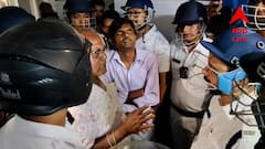 অনিয়মিত বেতন ও বয়স্কদের কাজ থেকে বসিয়ে দেওয়ার অভিযোগ, বিক্ষোভ পুরসভার অস্থায়ী শ্রমিকদের