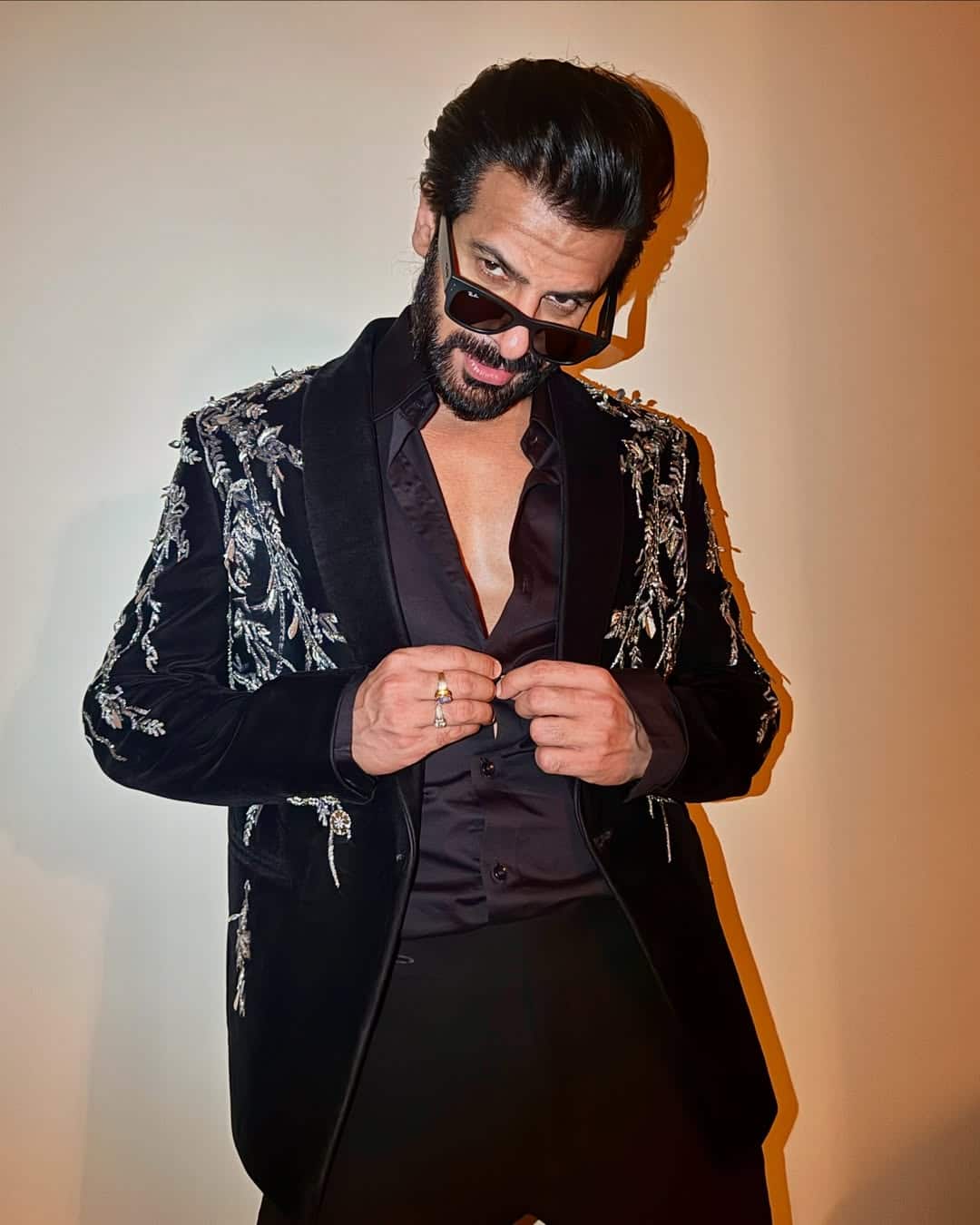 It is known that Karan Veer Mehra has married twice and both times he has been divorced. The actor talked about the failed marriages in an interview.