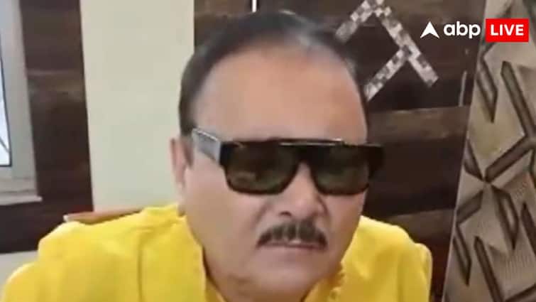 'अगर लड़की अकेले नहीं गई होती तो...', कोलकाता लॉ कॉलेज मामले में विवादित बयान के बाद अब TMC विधायक ने मांगी माफी Kolkata Law College Student Assault Case Trinamool congress Madan Mitra apologized unconditionally know what statement 'अगर लड़की अकेले नहीं गई होती तो...', कोलकाता लॉ कॉलेज मामले में विवादित बयान के बाद अब TMC विधायक ने मांगी माफी