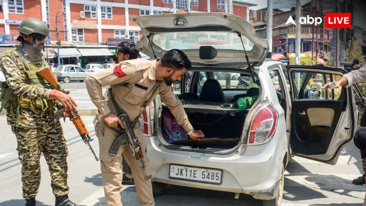Amarnath Yatra 2025: 'बाबा ने बुलाया है तो जरूर जाएंगे', अमरनाथ यात्रा को लेकर श्रद्धालुओं में उत्साह, बोले- 'पीएम मोदी पर पूरा भरोसा' Amarnath Yatra start July 3 enthusiasm devotees remains intact in Pahalgam strong security arrangements Amarnath Yatra 2025: 'बाबा ने बुलाया है तो जरूर जाएंगे', अमरनाथ यात्रा को लेकर श्रद्धालुओं में उत्साह, बोले- 'पीएम मोदी पर पूरा भरोसा'