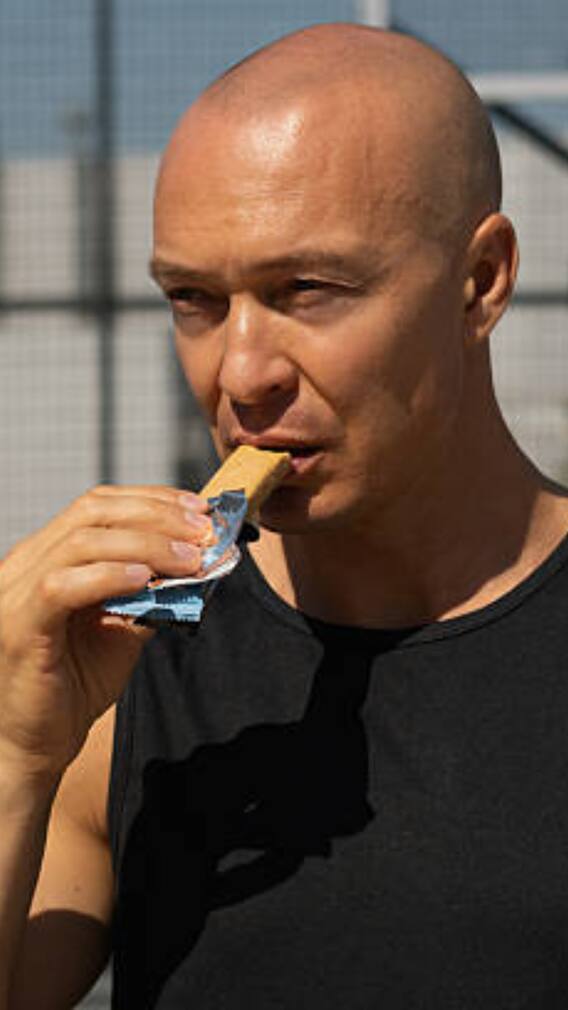 प्रोटीन बार खाना सही या गलत?