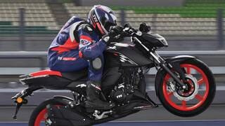 पल्सर को पछाड़ TVS की ये बाइक बनी मोस्ट-सेलिंग, जानिए टॉप-5 में कौन-सी बाइक्स शामिल