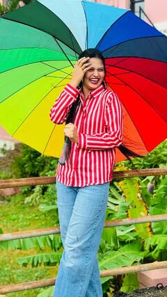 पावसात पण लावते आग; गौतमीचा कातिल लुक!