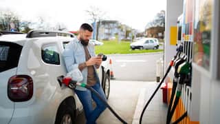 पेट्रोल से CNG में कन्वर्ट करना चाहते हैं अपनी कार? इन स्टेप्स से काम हो जाएगा आसान