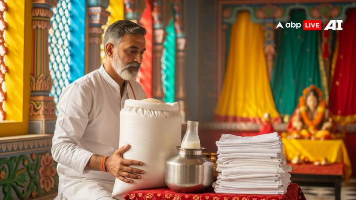 चावल, दूध, सफेद कपड़े का दान करने से कुंडली में चंद्रमा की स्थिति शुभ होती है.