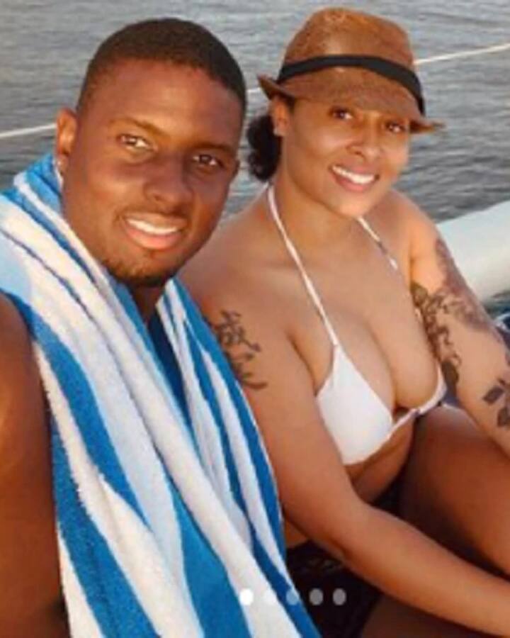 वेस्टइंडीज के ऑलराउंडर जेसन होल्डर की पत्नी क्रिस्टिना हैं, जो काफी फिट और खूबसूरत हैं. क्रिस्टिना भी इंस्टाग्राम पर काफी एक्टिव हैं. इनको लेकर ये अफवाह उड़ी कि दोनों अलग हो गए हैं, हालांकि होल्डर और न ही क्रिस्टिना ने इसको लेकर कभी कुछ प्रतिक्रिया दी.