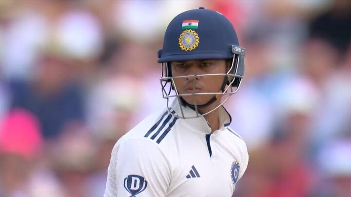 जायसवाल के पास अब दोनों खिलाड़ियों के रिकॉर्ड की बराबरी करने का मौका होगा. जायसवाल दूसरी पारी में एक बार फिर बल्लेबाजी करने आएंगे. इस दौरान वो टेस्ट क्रिकेट में 2000 रन पूरे कर सकते हैं.