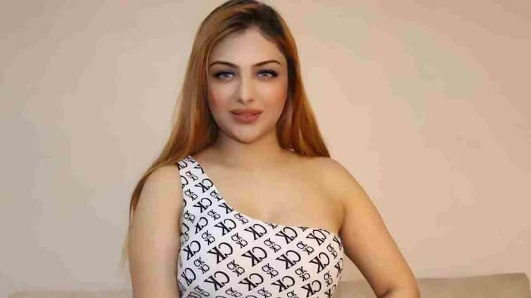 Who is Khushi Mukherjee viral Know how much money she earns every month from social media