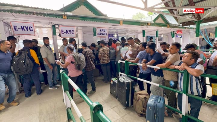 इस वर्ष भी केंद्र और जम्मू-कश्मीर सरकार की ओर से यात्रा के दौरान सुरक्षा और सुविधा को लेकर विशेष इंतजाम किए गए हैं. पहलगाम से लेकर गुफा तक सीआरपीएफ आर्मी जम्मू-कश्मीर पुलिस और अन्य एजेंसियों की मौजूदगी सुनिश्चित की गई है. इस बार अमरनाथ यात्रा तीन जुलाई से शुरू होकर 9 अगस्त तक चलेगी जिसमे लाखो भक्तों के शामिल होने की उम्मीद है.