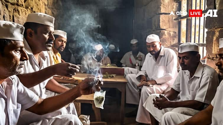 सेंट्रल जेल के भीतर गांजा फूंक रहे कैदी, खूब चल रहा नॉनवेज और फोटोशूट, वीडियो वायरल होने पर मचा हड़कंप Karnataka Bellary Central Jail prisoners Video of using mobile phones and smoking marijuana ann सेंट्रल जेल के भीतर गांजा फूंक रहे कैदी, खूब चल रहा नॉनवेज और फोटोशूट, वीडियो वायरल होने पर मचा हड़कंप